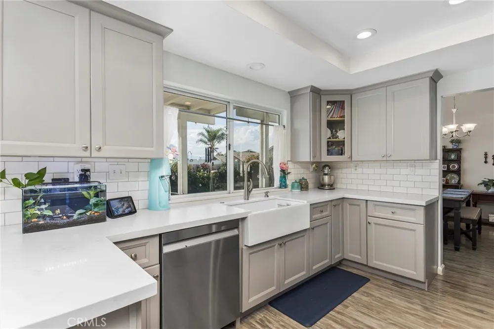 10166 Shale Mentone, CA 92359