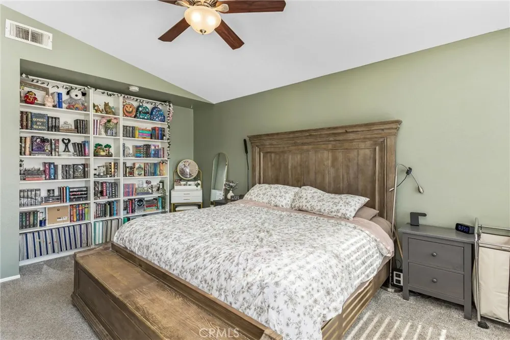 10166 Shale Mentone, CA 92359