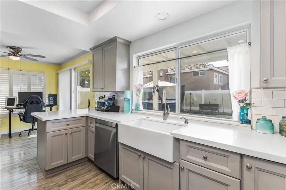 10166 Shale Mentone, CA 92359