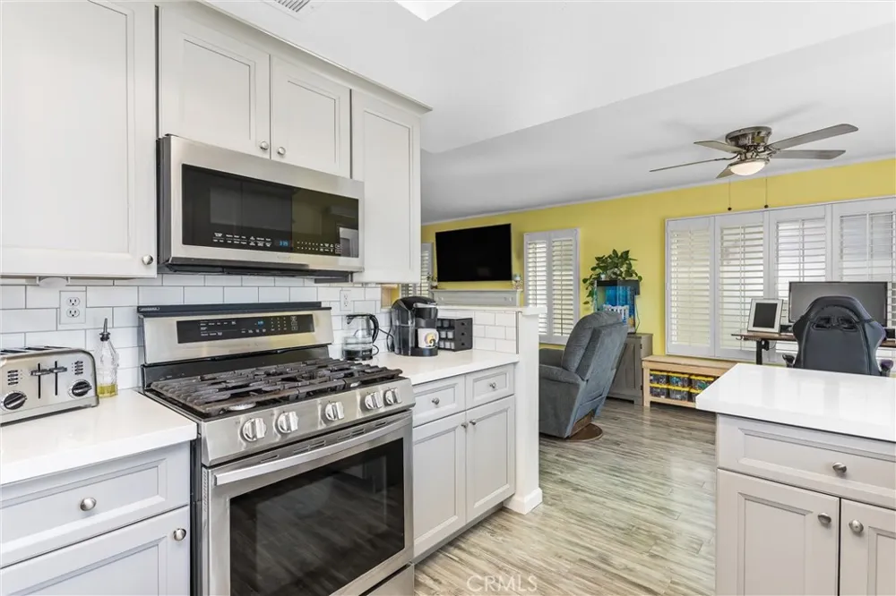 10166 Shale Mentone, CA 92359