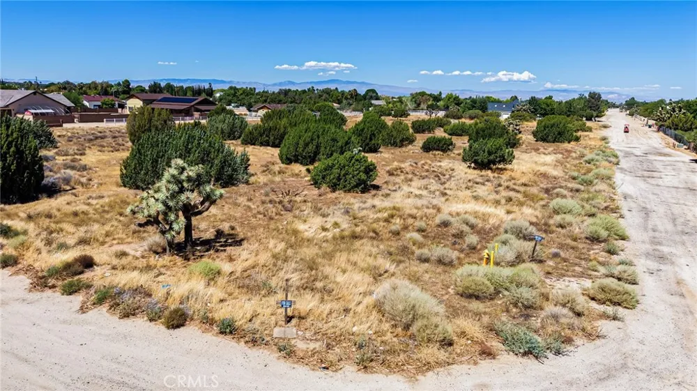 2701 W O-8 AVENUE Palmdale, CA 93551