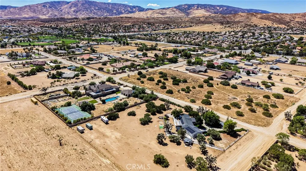 2701 W O-8 AVENUE Palmdale, CA 93551