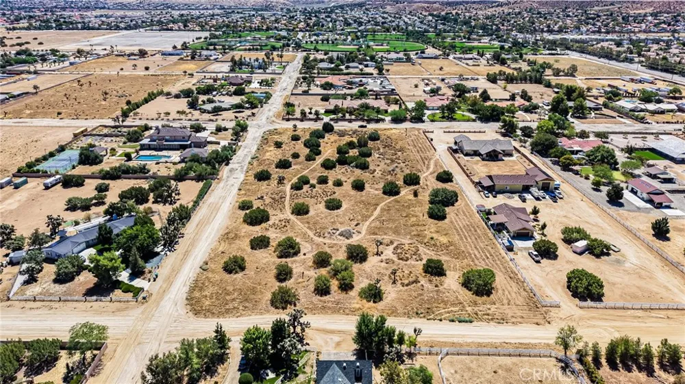2701 W O-8 AVENUE Palmdale, CA 93551