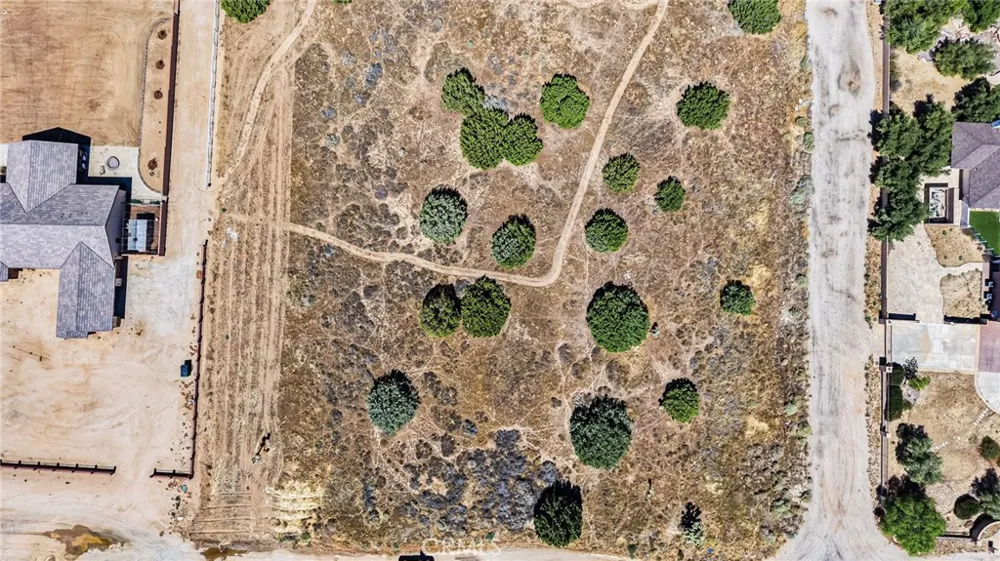 2701 W O-8 AVENUE Palmdale, CA 93551