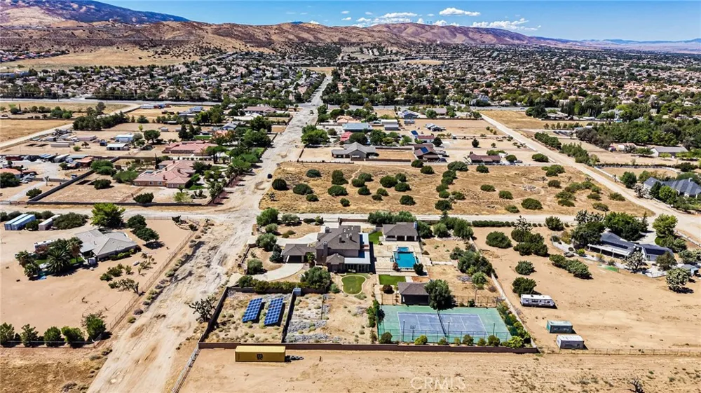 2701 W O-8 AVENUE Palmdale, CA 93551