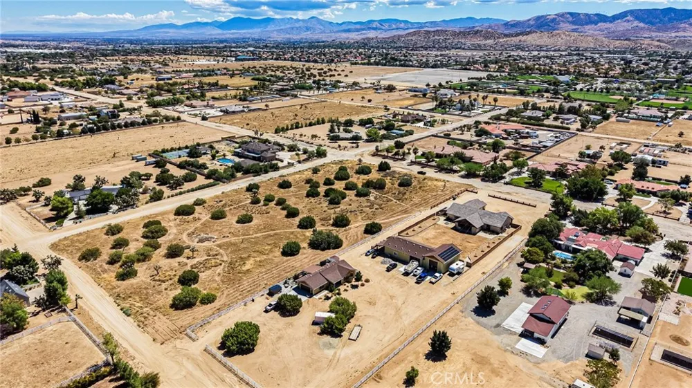 2701 W O-8 AVENUE Palmdale, CA 93551