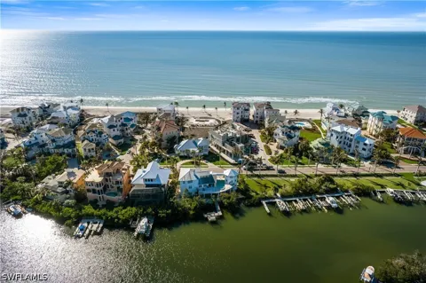 Barefoot Beach Boulevard