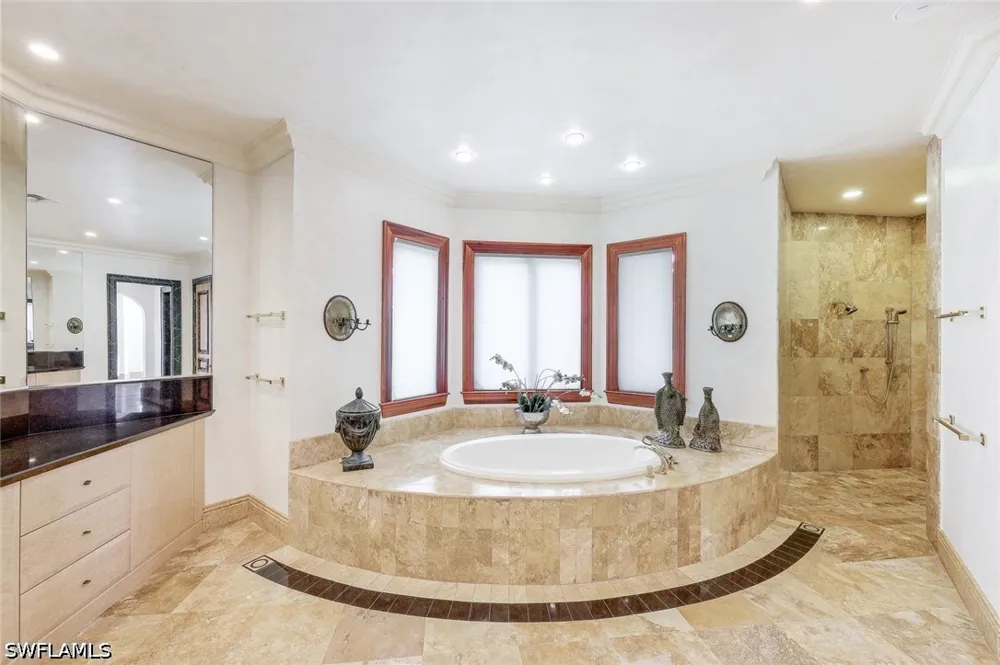 Galleon Drive Naples, FL 34102