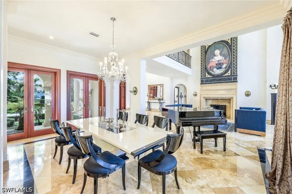 Galleon Drive Naples, FL 34102