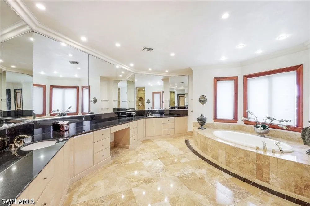 Galleon Drive Naples, FL 34102