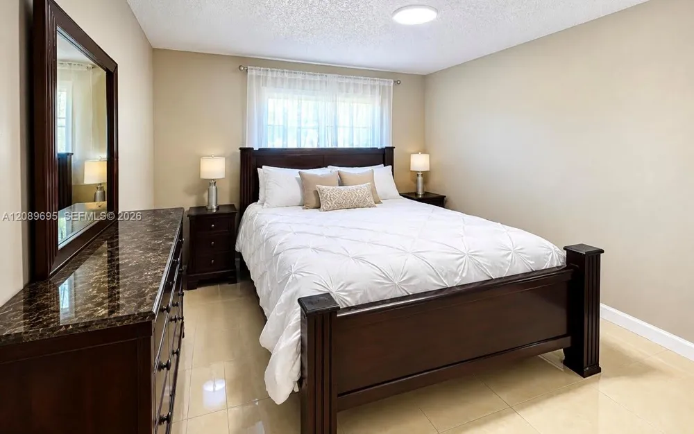 18155 SW 138th Pl Miami, FL 33177