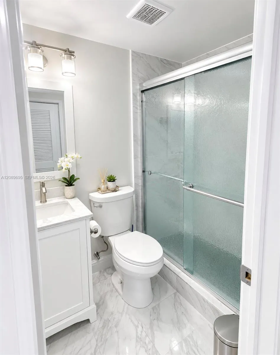 18155 SW 138th Pl Miami, FL 33177
