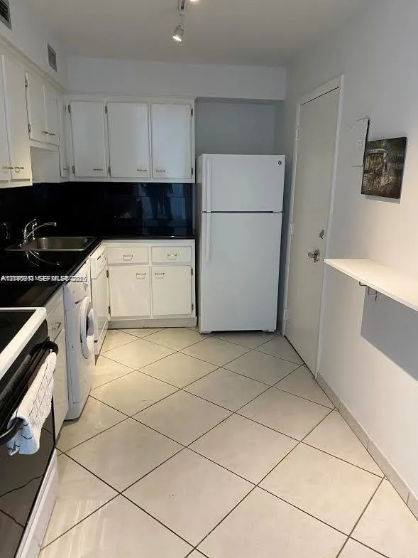 6770 Indian Creek Dr #14K Miami Beach, FL 33141