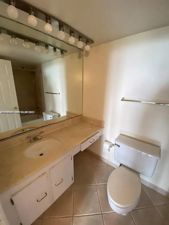 6770 Indian Creek Dr #14K Miami Beach, FL 33141