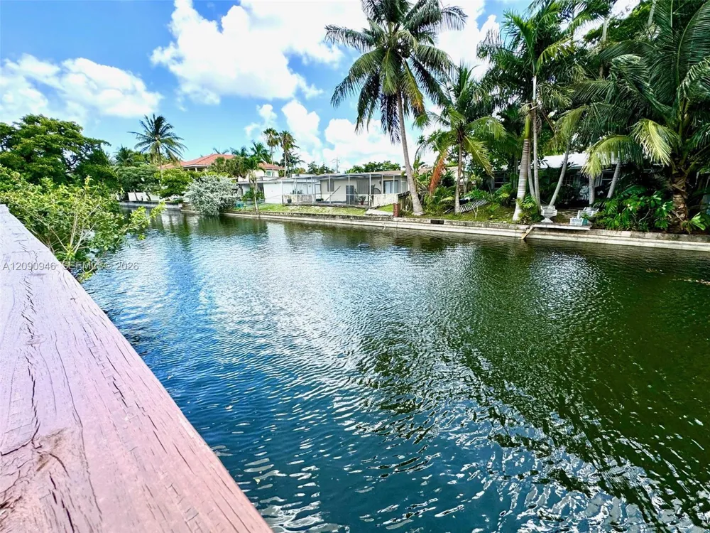 3665 NW 17th Way #3667 Oakland Park, FL 33309