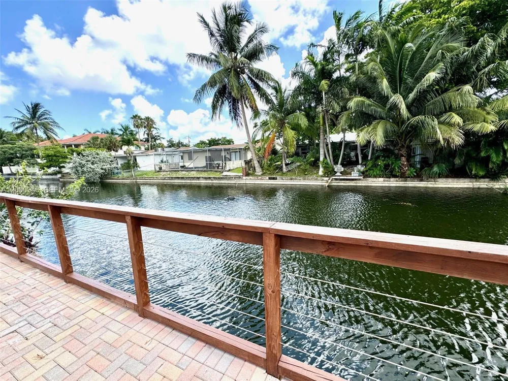 3665 NW 17th Way #3667 Oakland Park, FL 33309