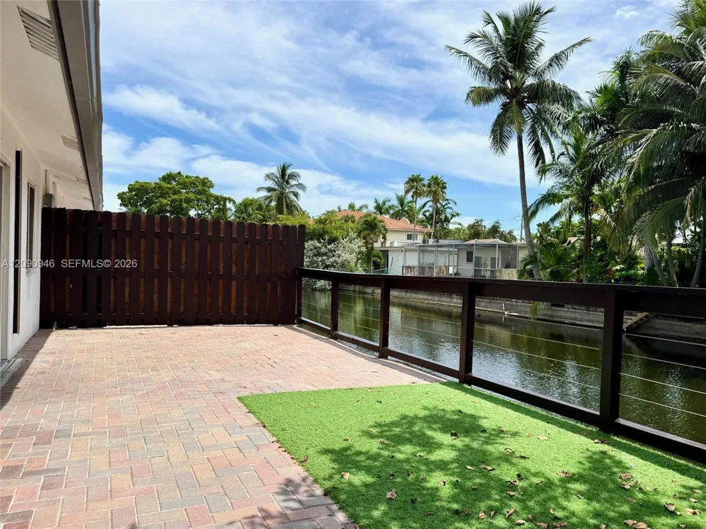 3665 NW 17th Way #3667 Oakland Park, FL 33309