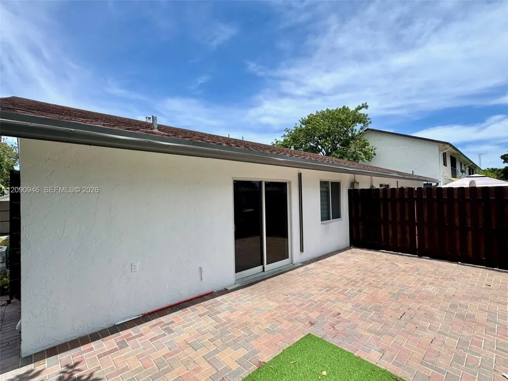 3665 NW 17th Way #3667 Oakland Park, FL 33309