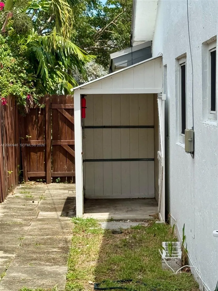 3665 NW 17th Way #3667 Oakland Park, FL 33309
