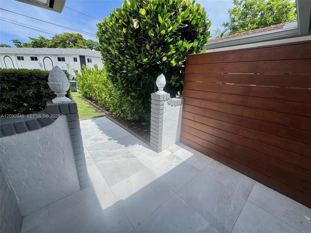 3665 NW 17th Way #3667 Oakland Park, FL 33309