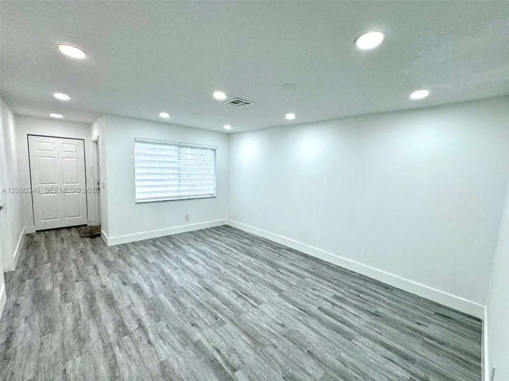 3665 NW 17th Way #3667 Oakland Park, FL 33309
