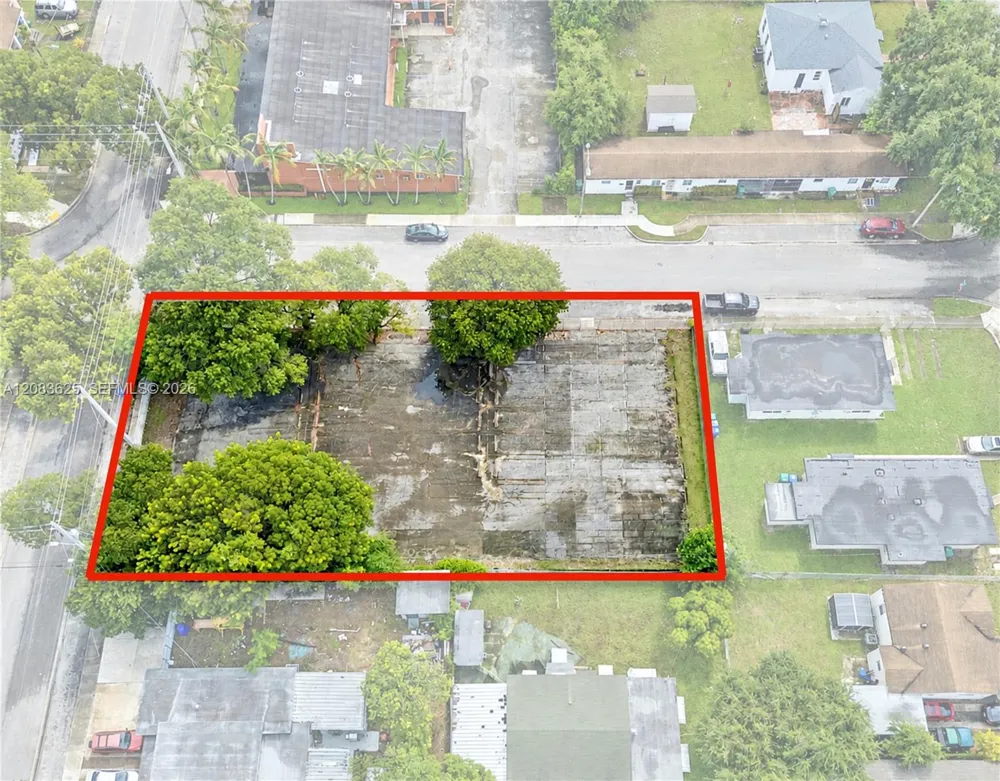 5220 NW 7th Ct Miami, FL 33127