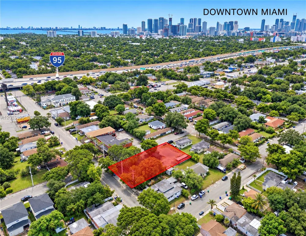 5220 NW 7th Ct Miami, FL 33127