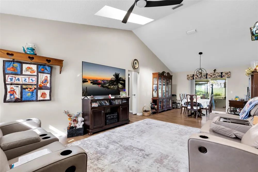 122 DOGWOOD DRIVE CIRCLE ocala, FL 34472