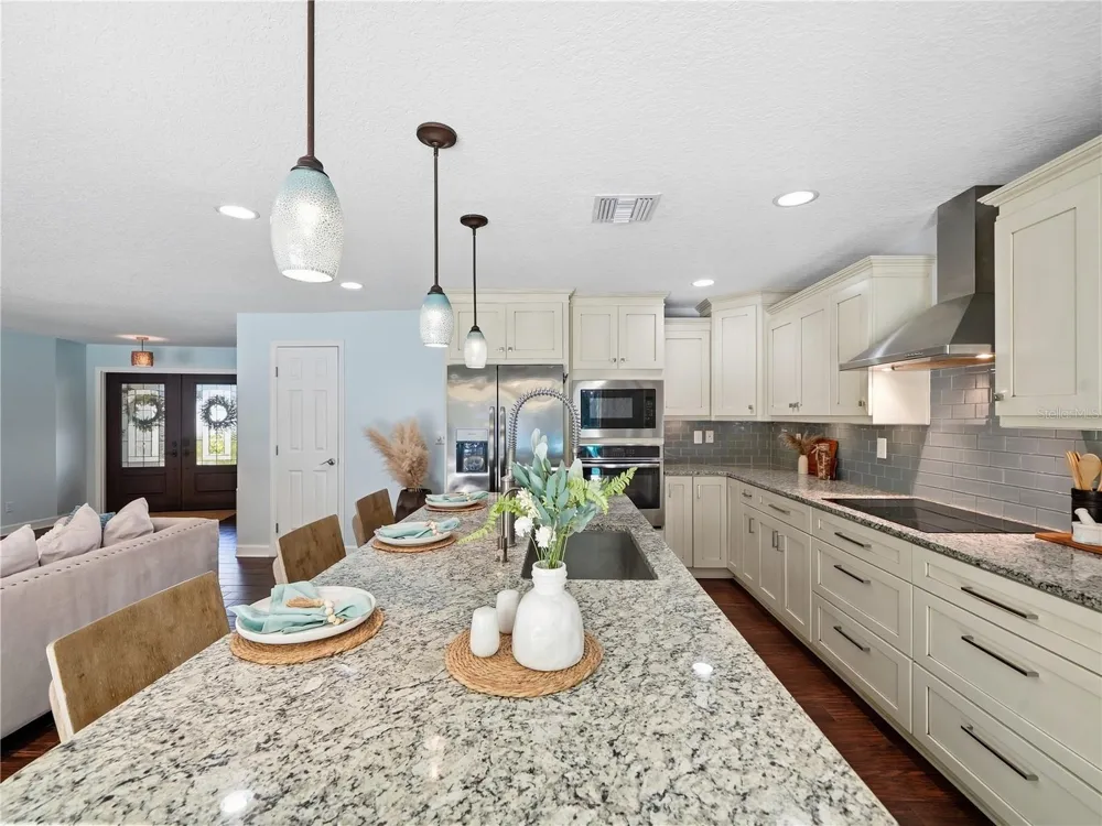 2743 BURNING TREE LANE Clearwater, FL 33761