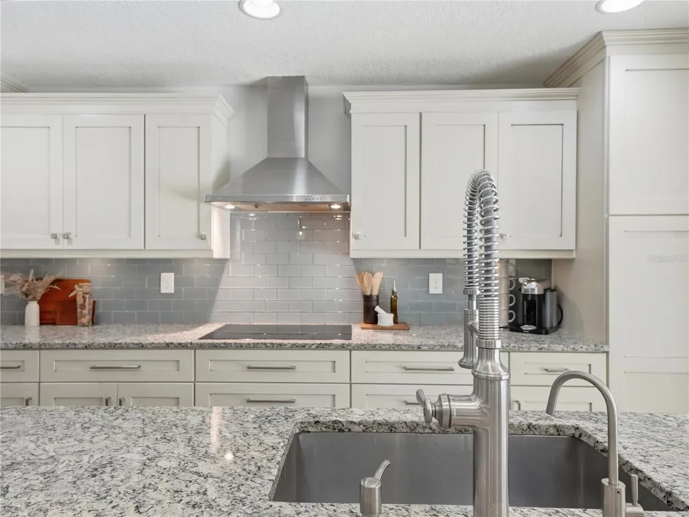 2743 BURNING TREE LANE Clearwater, FL 33761