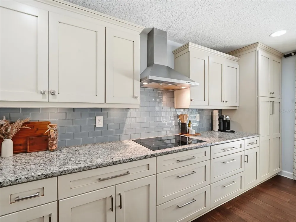 2743 BURNING TREE LANE Clearwater, FL 33761