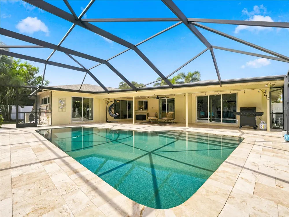 2743 BURNING TREE LANE Clearwater, FL 33761