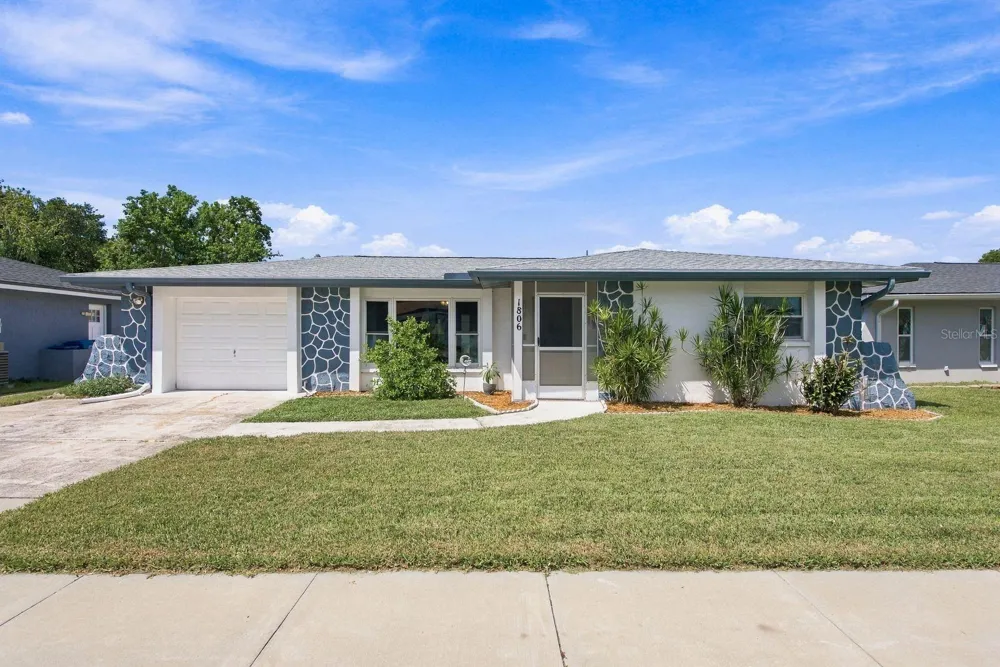 1806 DRIFTWOOD CIRCLE S Oldsmar, FL 34677