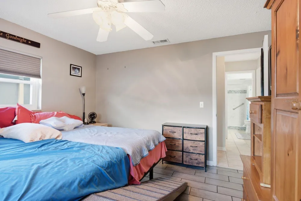 1806 DRIFTWOOD CIRCLE S Oldsmar, FL 34677