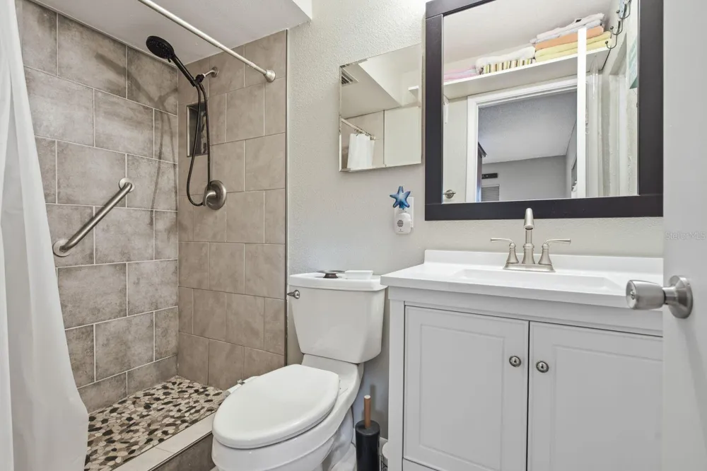 1806 DRIFTWOOD CIRCLE S Oldsmar, FL 34677
