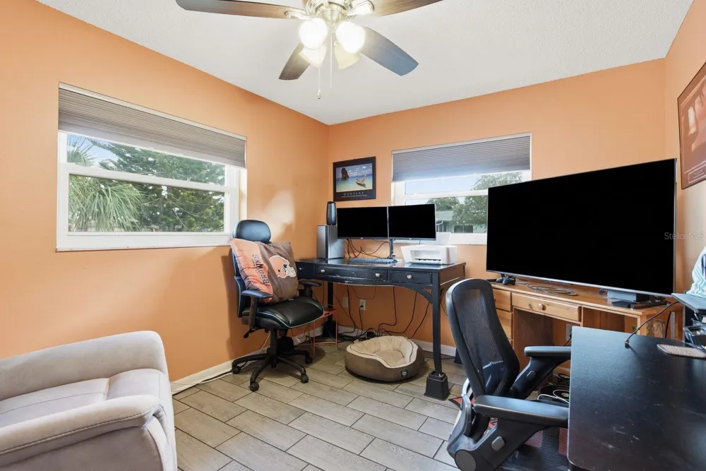1806 DRIFTWOOD CIRCLE S Oldsmar, FL 34677