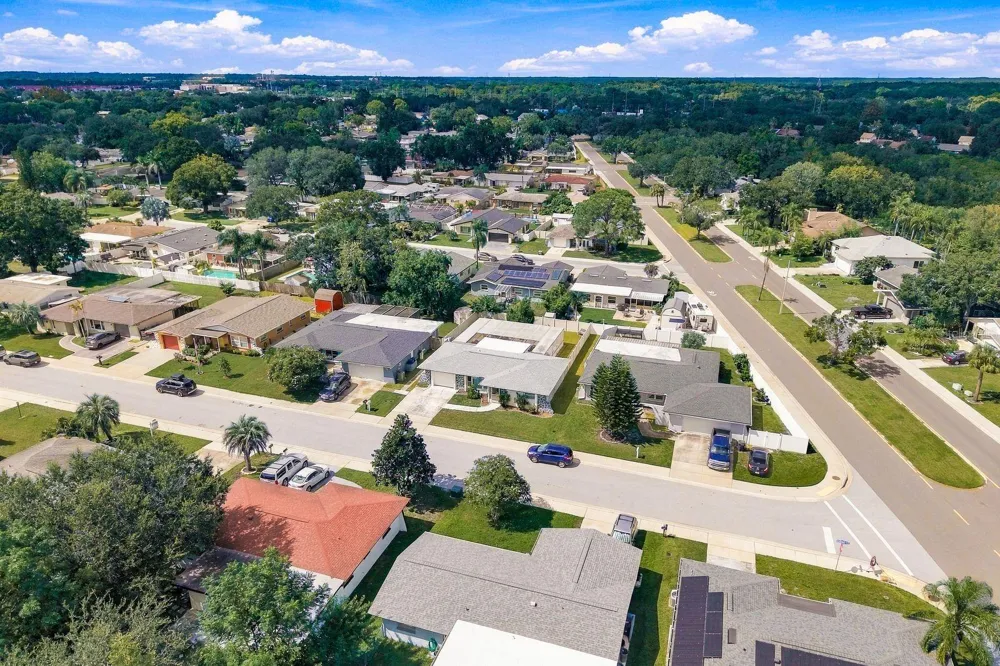 1806 DRIFTWOOD CIRCLE S Oldsmar, FL 34677
