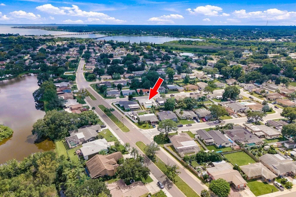 1806 DRIFTWOOD CIRCLE S Oldsmar, FL 34677