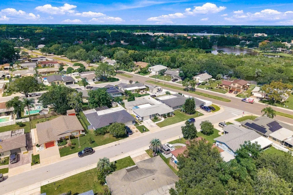 1806 DRIFTWOOD CIRCLE S Oldsmar, FL 34677