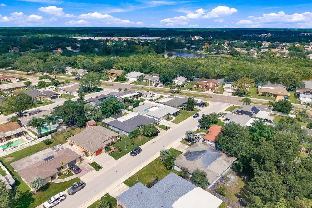 1806 DRIFTWOOD CIRCLE S Oldsmar, FL 34677