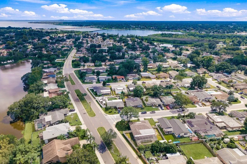 1806 DRIFTWOOD CIRCLE S Oldsmar, FL 34677