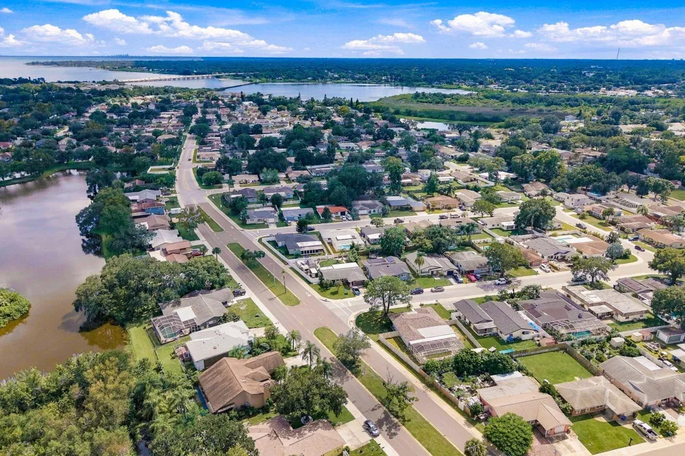 1806 DRIFTWOOD CIRCLE S Oldsmar, FL 34677
