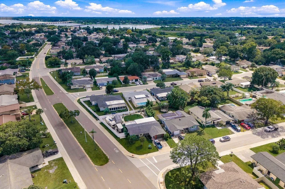 1806 DRIFTWOOD CIRCLE S Oldsmar, FL 34677