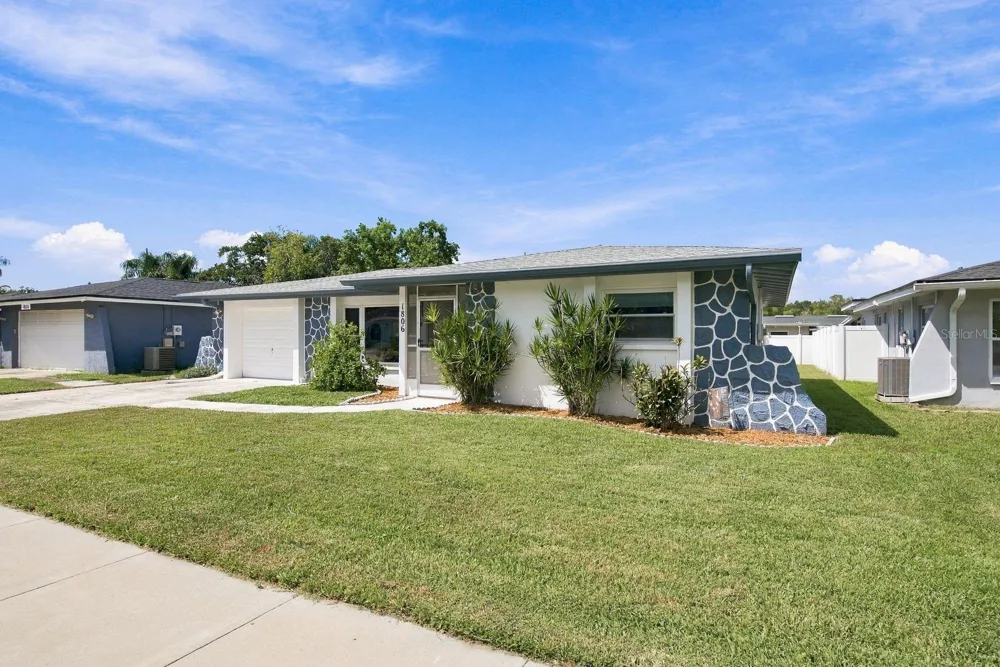 1806 DRIFTWOOD CIRCLE S Oldsmar, FL 34677