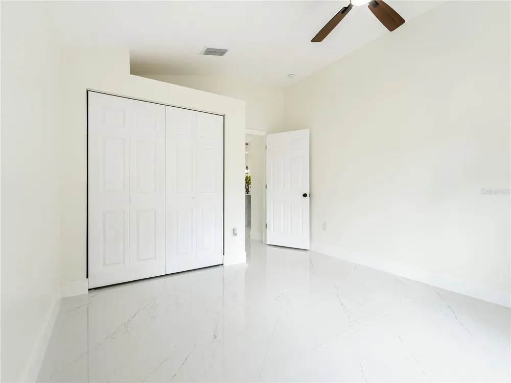 11836 HUNTERS LAKE DRIVE New Port Richey, FL 34654