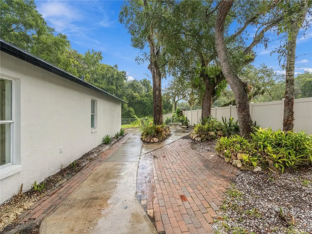 11836 HUNTERS LAKE DRIVE New Port Richey, FL 34654