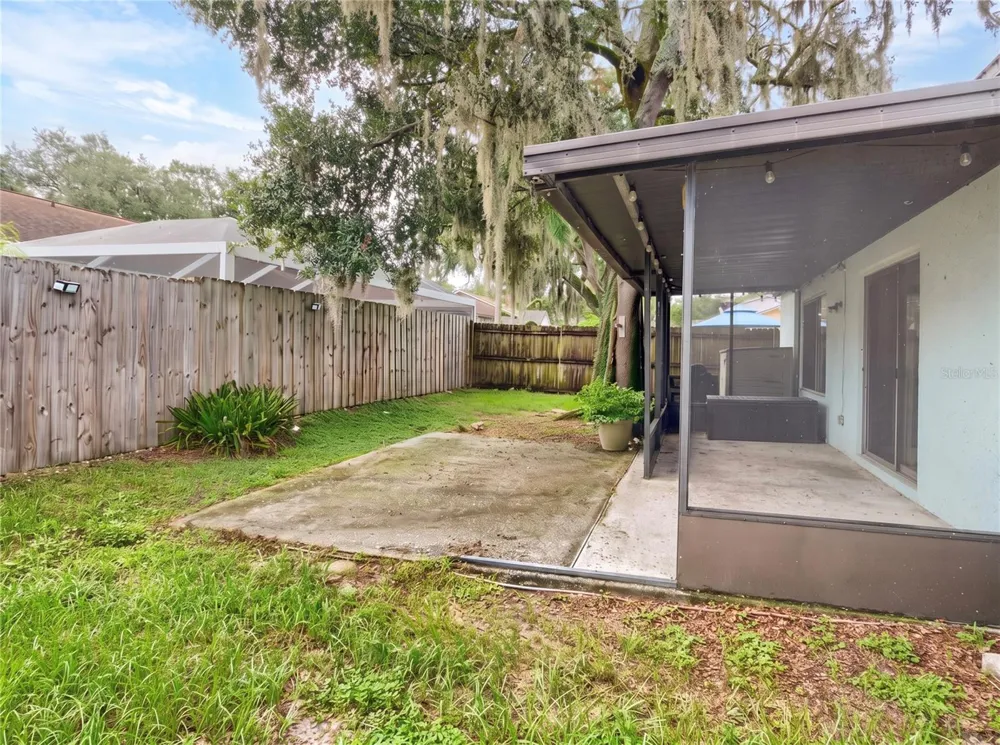 9823 SIR FREDERICK STREET Tampa, FL 33637