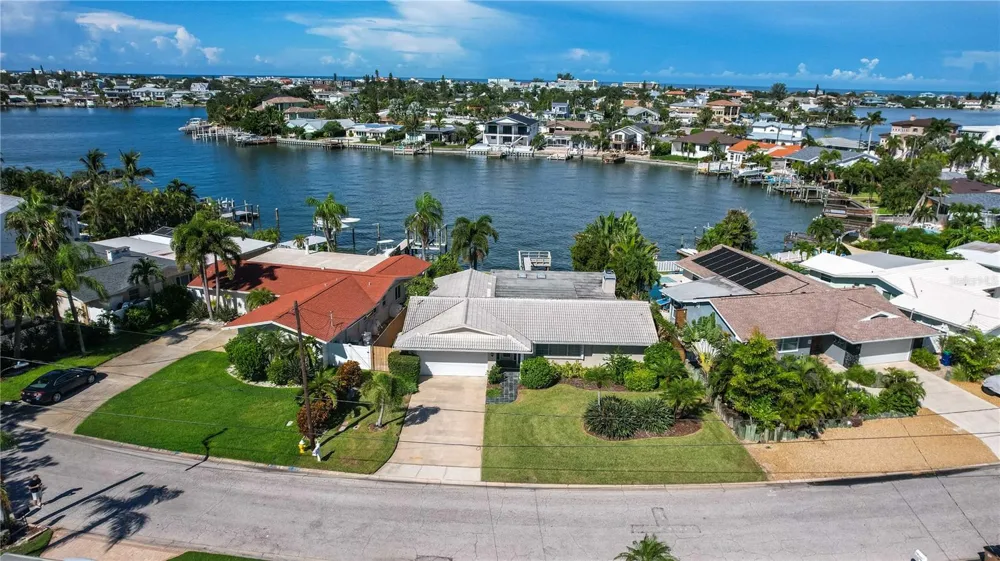 513 HARBOR DRIVE Indian Rocks Beach, FL 33785
