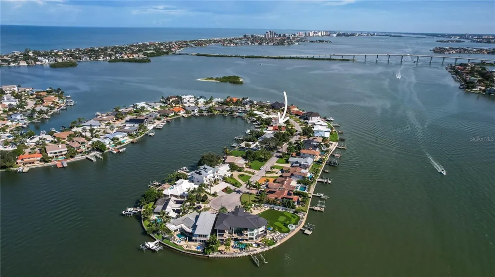 513 HARBOR DRIVE Indian Rocks Beach, FL 33785