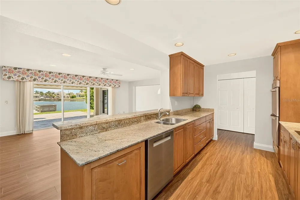 513 HARBOR DRIVE Indian Rocks Beach, FL 33785